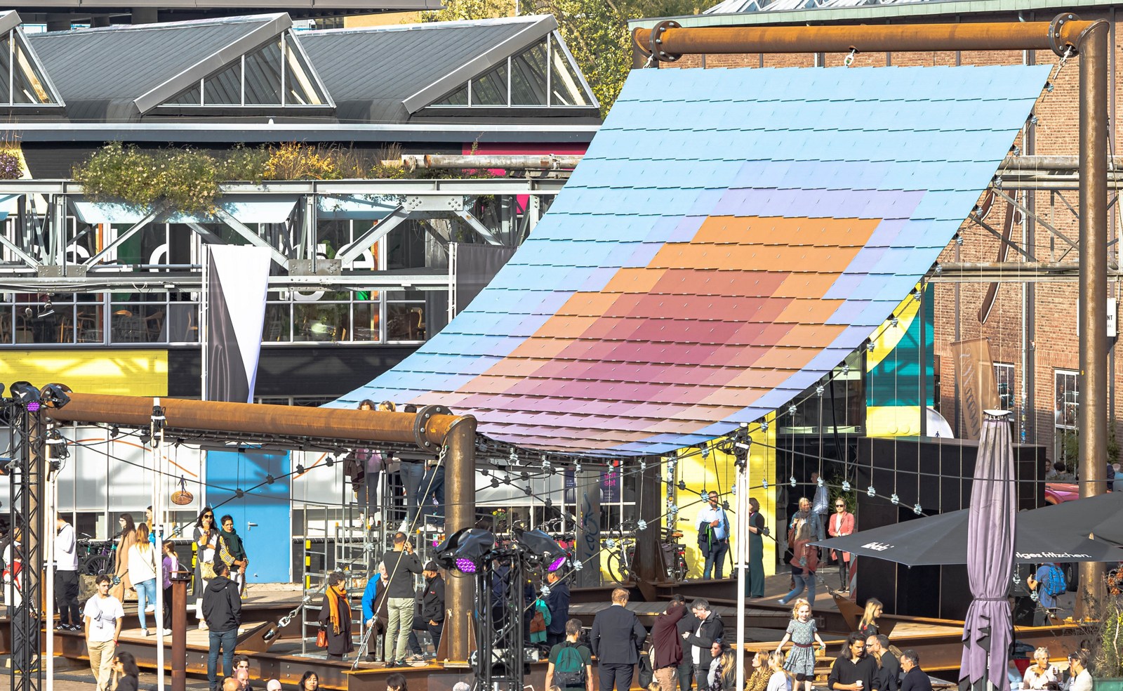 BIPV canopies & shading — technology reference