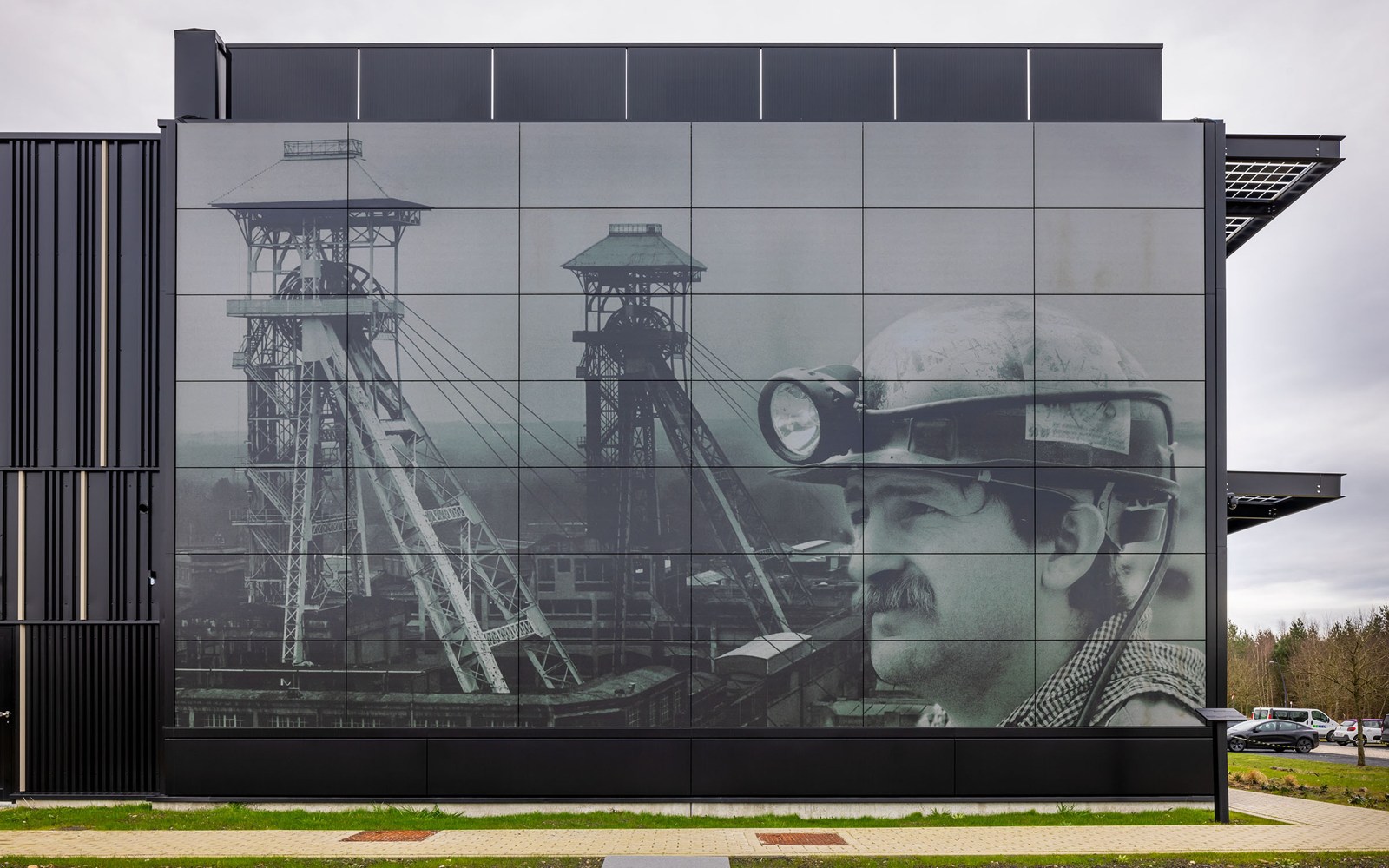 Photographic artwork across the Soltech solar façade in Genk
